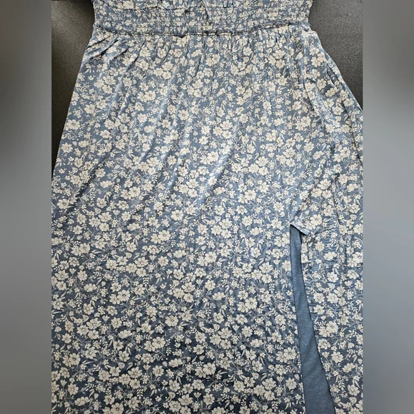 NWT - Lucky Brand Viscose Stretch Blue Floral Smocked Waist Maxi Dress - XL - Picture 13 of 15
